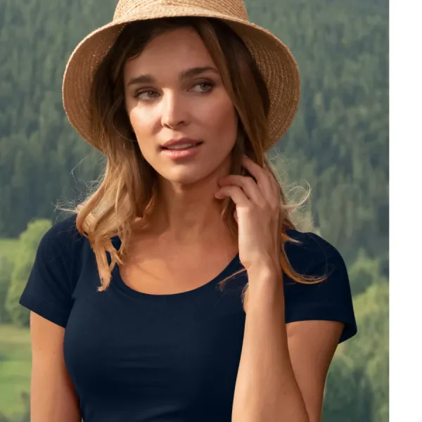 Camiseta de mujer con costuras decorativas - Escote redondo profundo