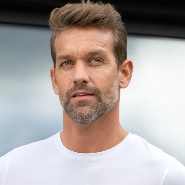 Camiseta de hombre exclusiva - Escote redondo clásico