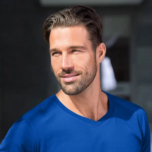 Camiseta ajustada para hombre - Escote en V