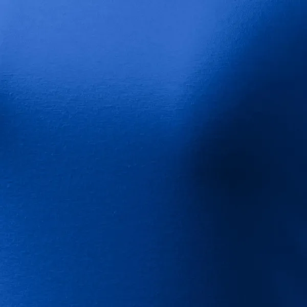 Camiseta ajustada para mujer, escote en V - Material de calidad para máxima comodidad.