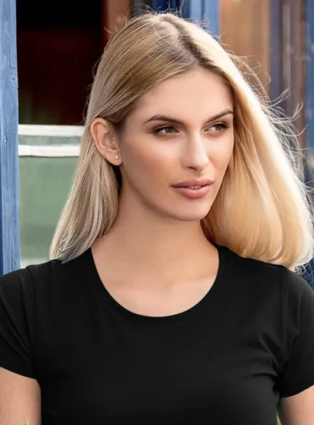 Camiseta de mujer con mangas muy cortas. - Escote redondo clásico
